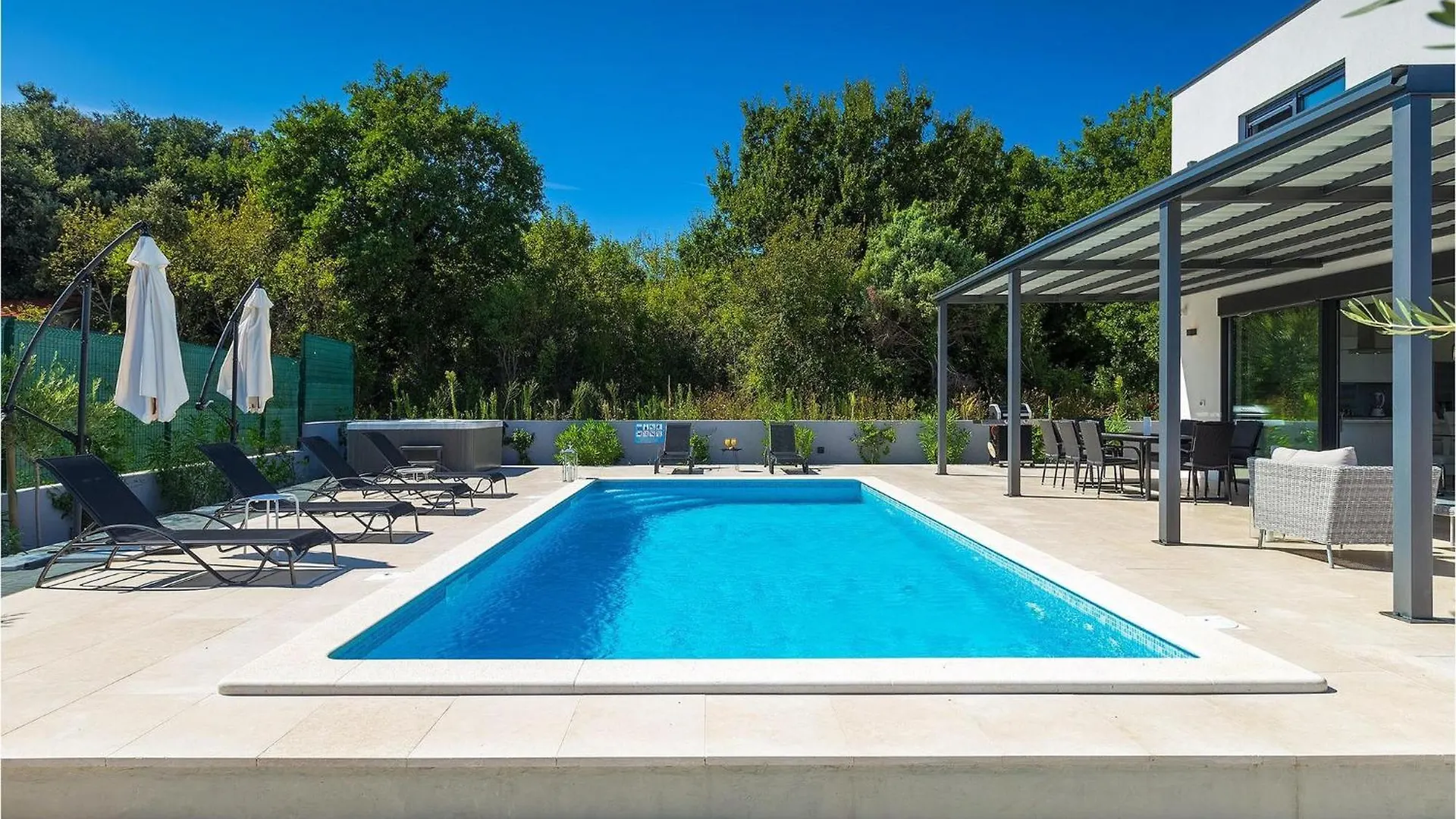 Villa Sunshine Tea Pula