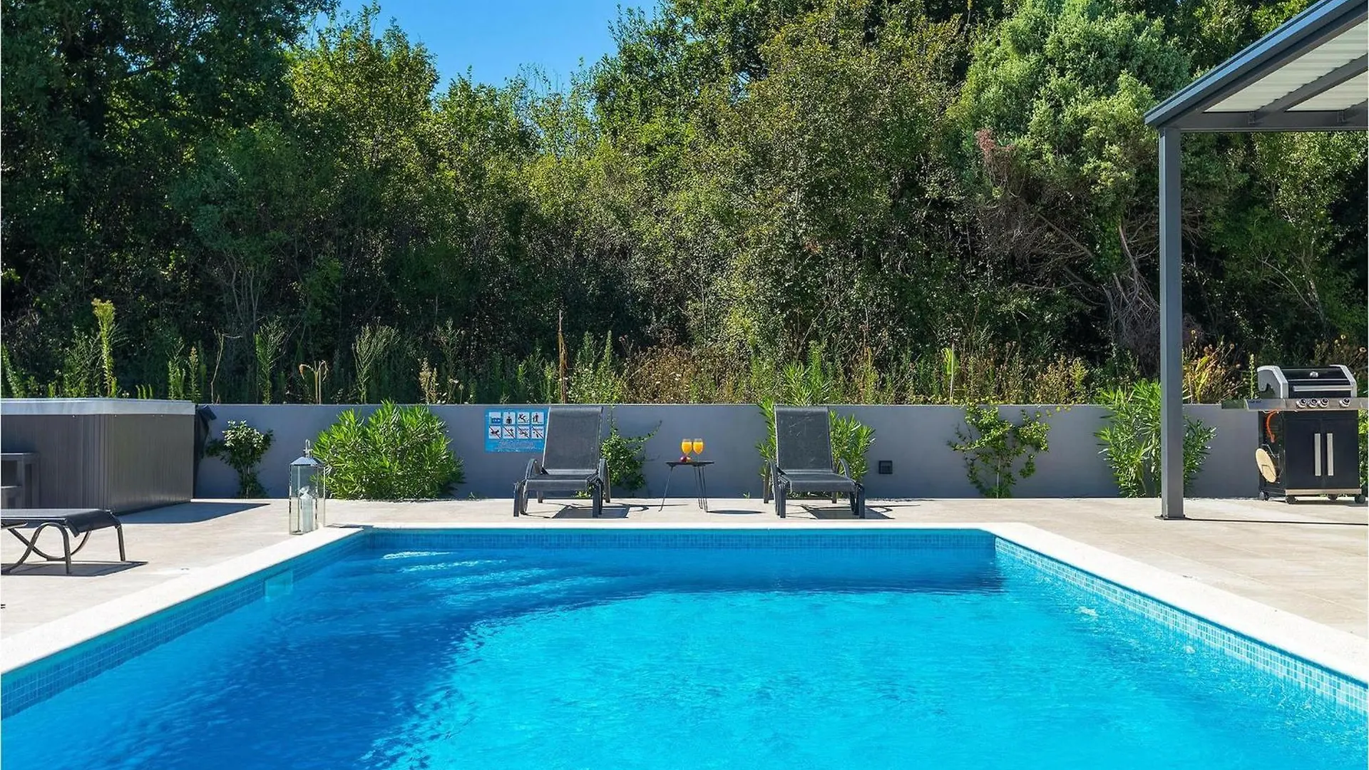 Villa Sunshine Tea Pula